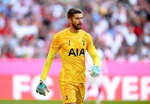 维卡里奥:热刺希望再次体验捧起奖杯的感觉,祝多纳鲁马一切顺利