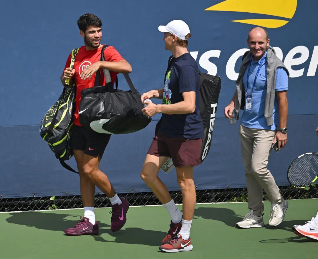 开云娱乐-场上我怕你 场下我爱你——阿尔卡拉斯的神奇魔力