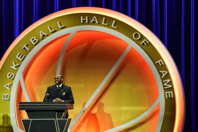 奈史密斯名人堂,安东尼能进三次