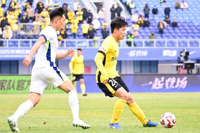 1740987226008013151.jpg kaiyun-【中超】阿齐兹破门段刘愚补射 西海岸2比0胜三镇