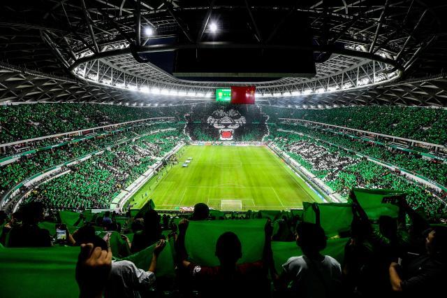 1692540908783070230.jpg 开云APP-国安队史千场震撼Tifo开场 京沪大战重现国家德比