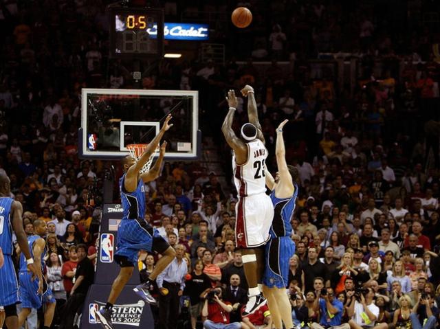 开云入口-【声音】詹姆斯：我不是一个得分手 标志动作是战斧