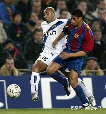 kaiyun-悲催的流星,16岁法甲当主力,21岁在国米要穿10号,30岁家暴