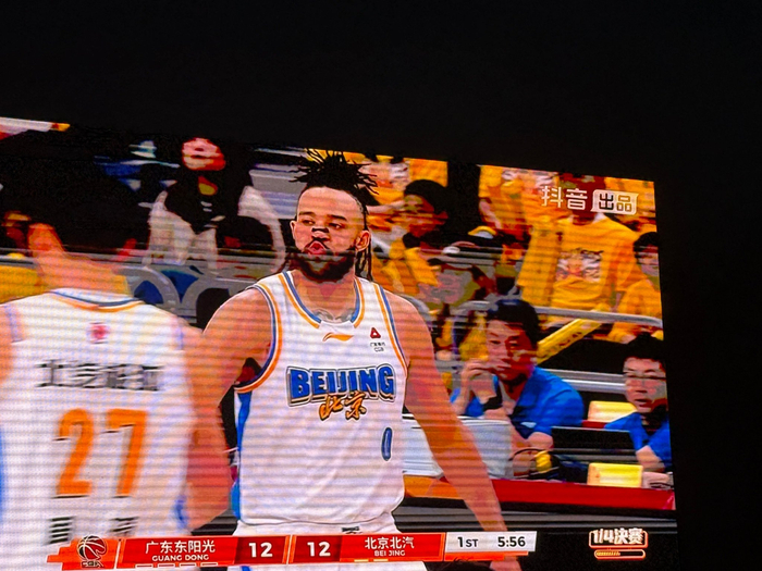 kaiyun-湖人名宿首钢园表演勾手|季后赛|洛杉矶湖人队|nba|首钢滑雪大跳台|北京北汽队_新浪体育_新浪新闻